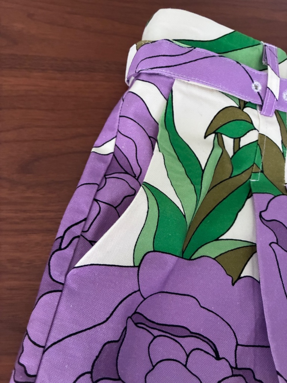 Hyacinth House Floral Pleated Shorts Size Large Belted Purple Green - Picture 6 of 9